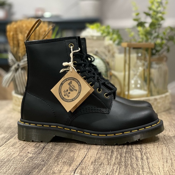 doc martens 14045